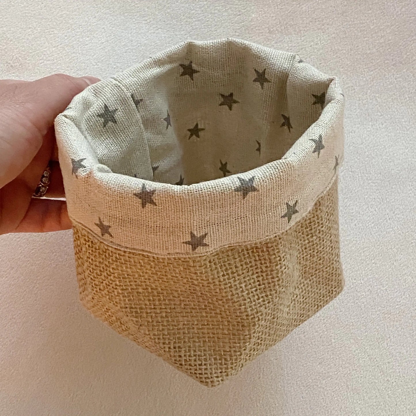 Reversible Burlap Plant Pot Cover