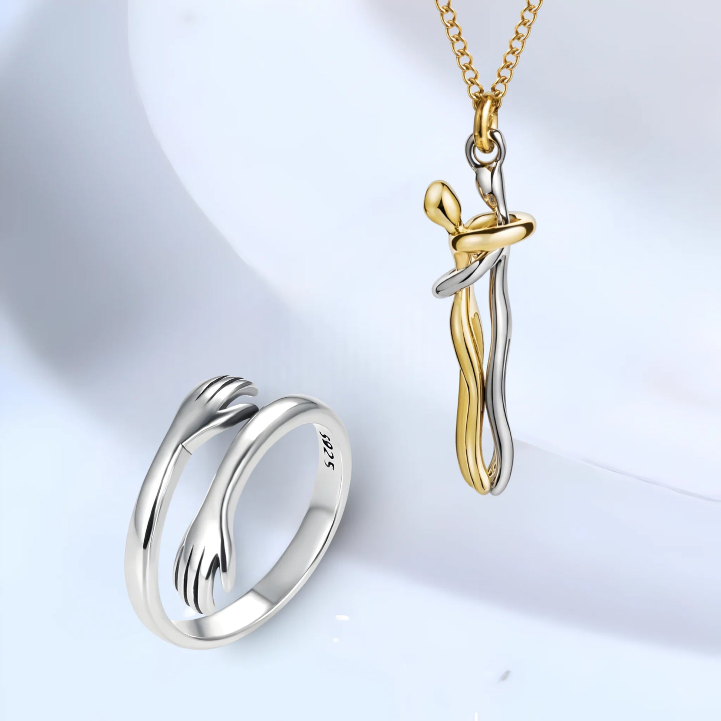Hug Necklace Ring Set