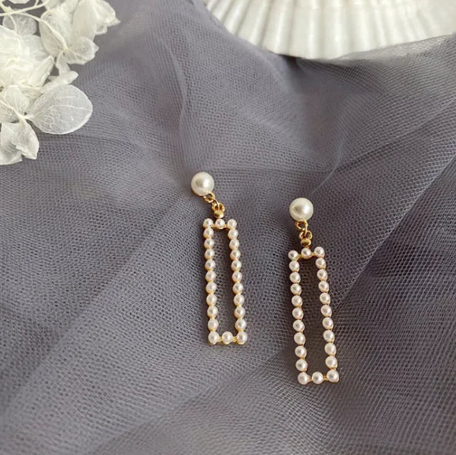 Retro Pearl Earrings
