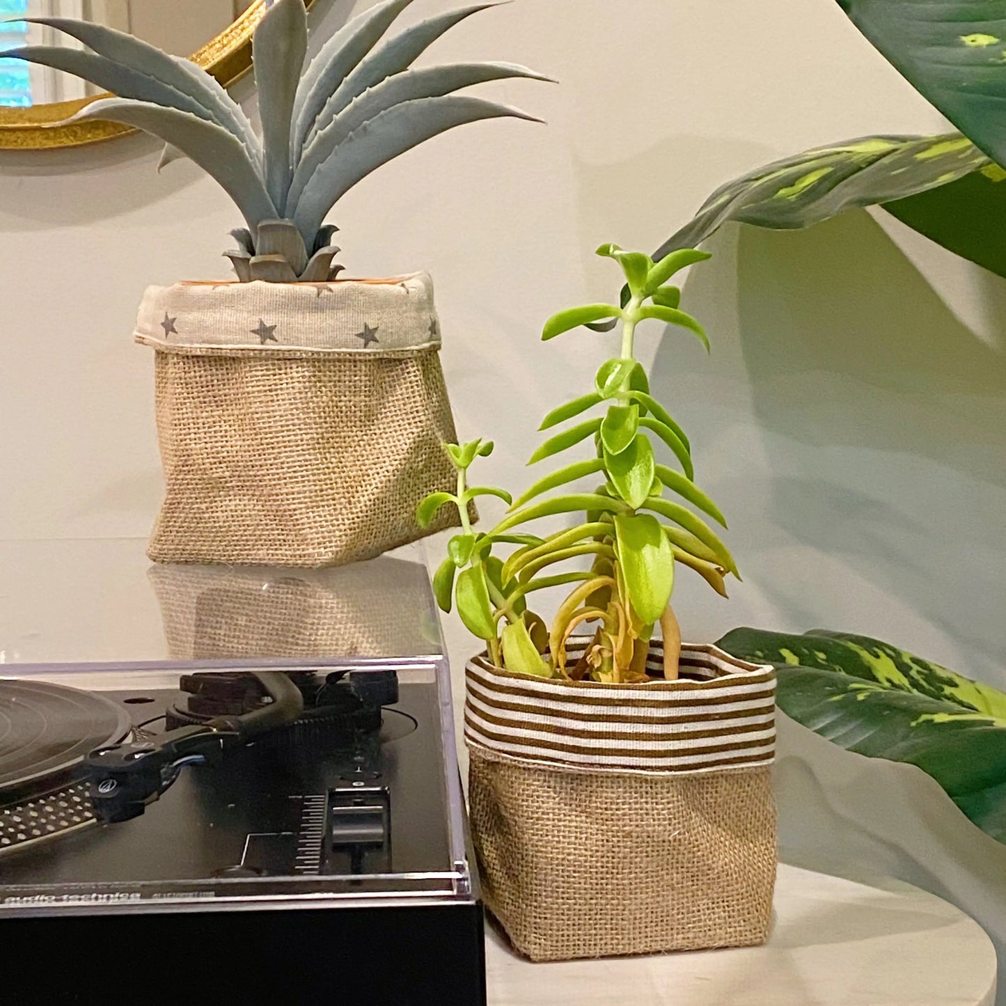 Reversible Burlap Plant Pot Cover