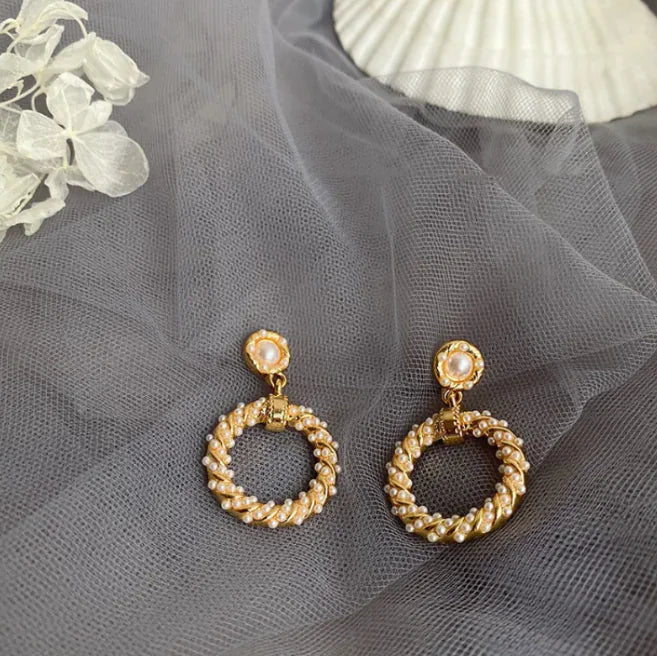 Retro Pearl Earrings
