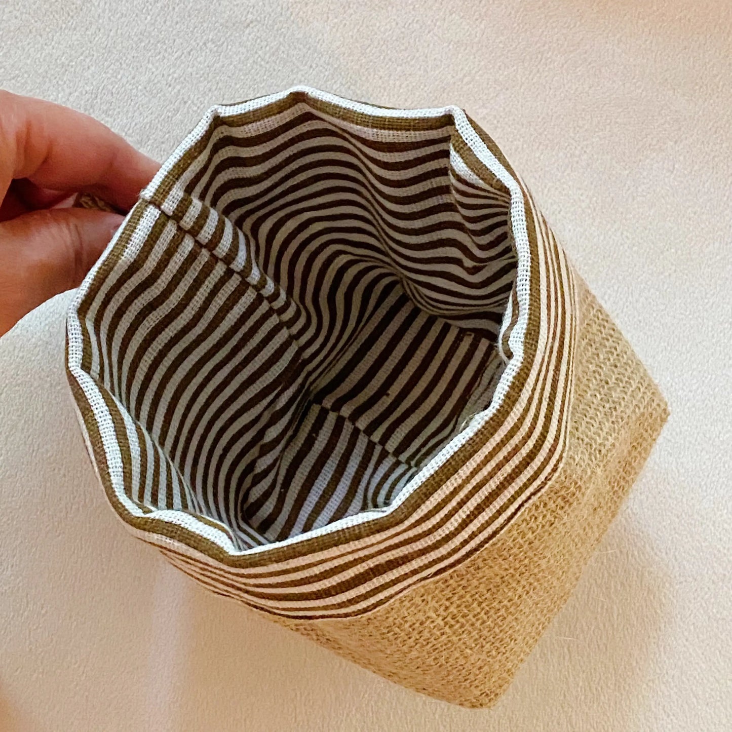 Reversible Burlap Plant Pot Cover