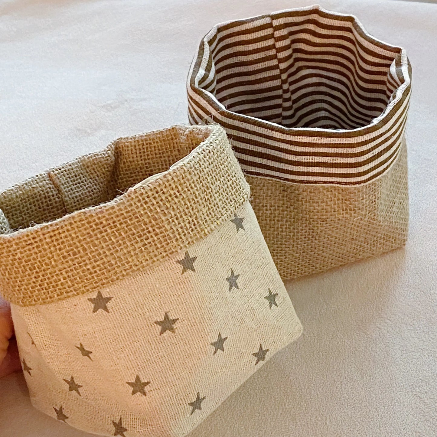 Reversible Burlap Plant Pot Cover